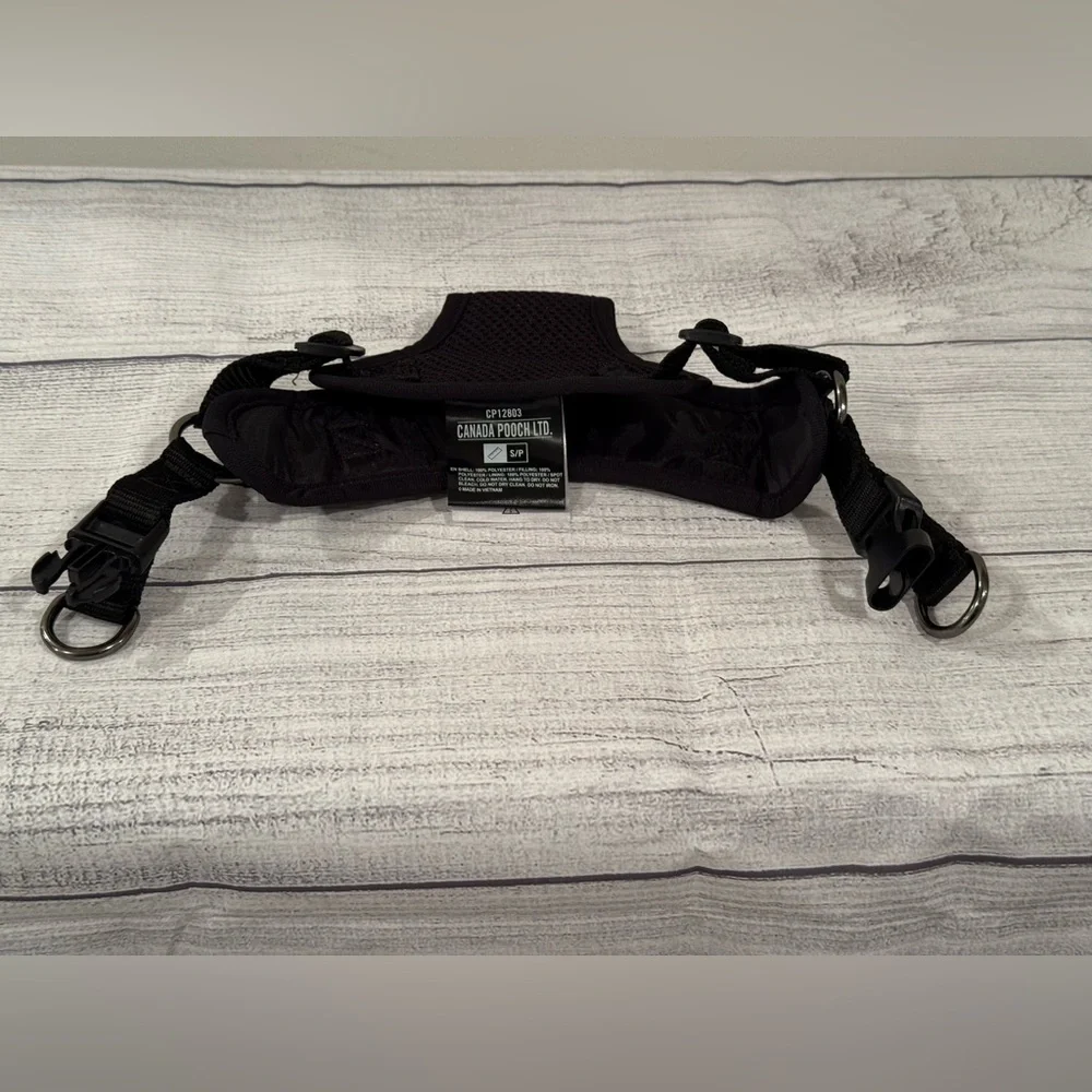 CANADA POOCH LTD Black Mesh Dog Harness/size SP